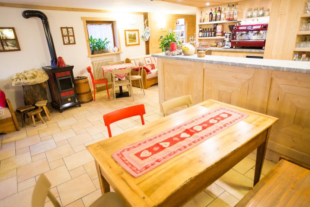 קונייה Hotel Restaurant La Barme מראה חיצוני תמונה