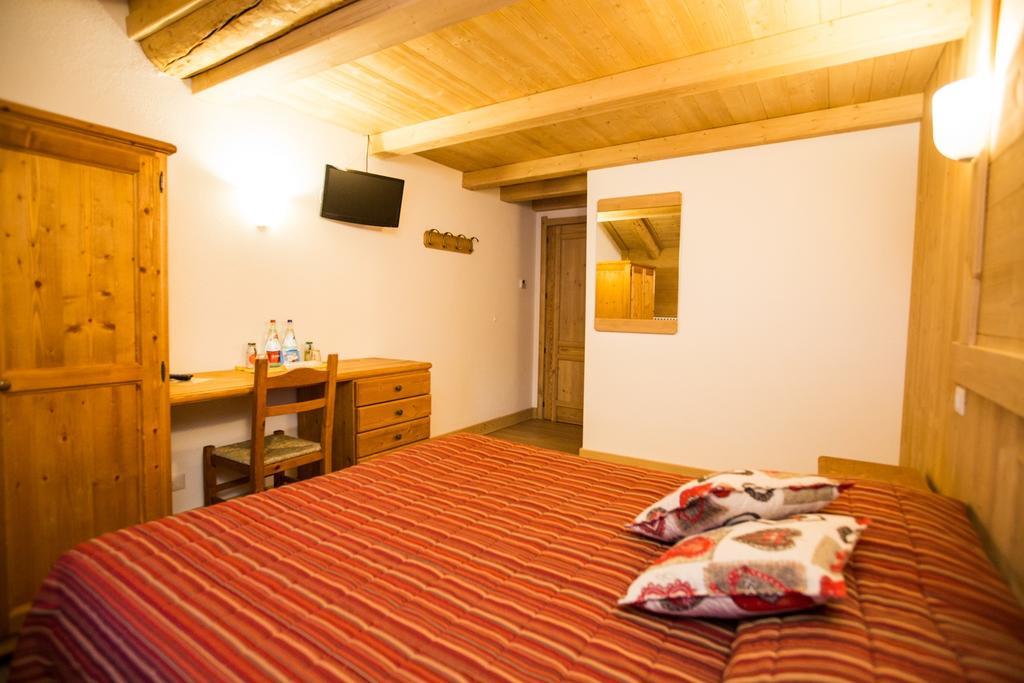 קונייה Hotel Restaurant La Barme מראה חיצוני תמונה