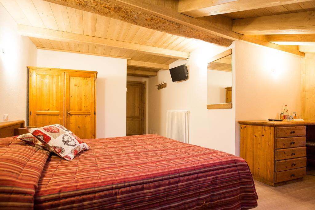 קונייה Hotel Restaurant La Barme מראה חיצוני תמונה